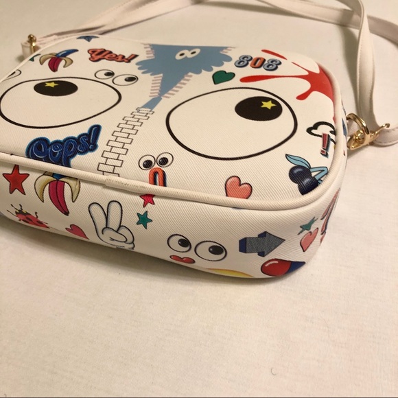 NWT Fun Print Zipper Crossbody Bag - Tassel - Picture 5 of 11